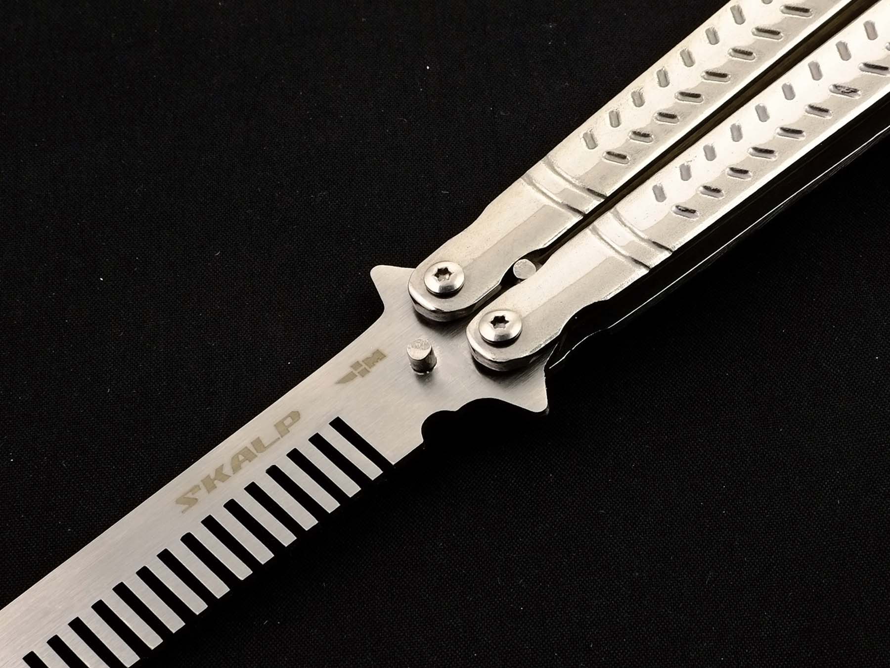 Нож тренировочный бабочка с клинком расческой Ножемир SKALP серебристый BRA-16